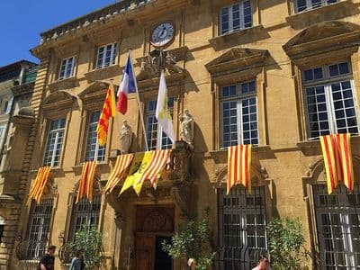 Location de parking entre particuliers à Salon-de-provence - Réservation en ligne