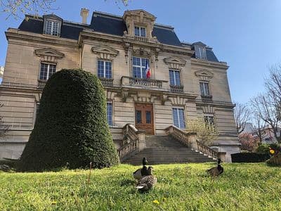 Location de parking entre particuliers à Vanves - Réservation en ligne