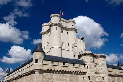 Location de parking entre particuliers à Vincennes - Réservation en ligne