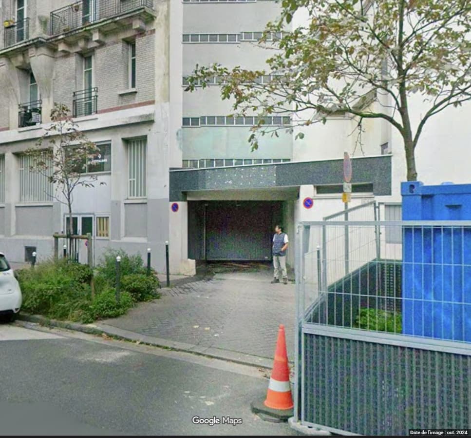 Vue du underground à 13 Rue Montéra, Paris