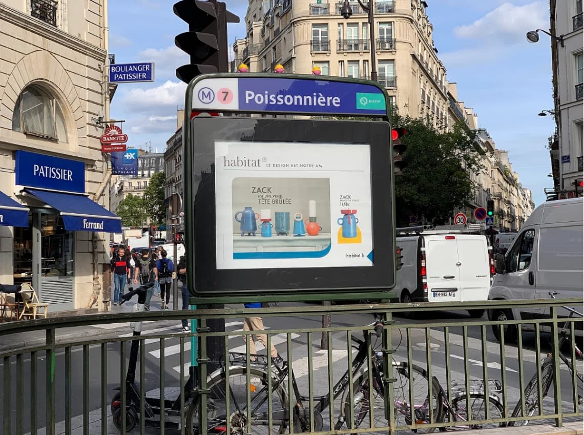 Vue du underground à 12 Rue Marie-Éléonore de Bellefond, Paris