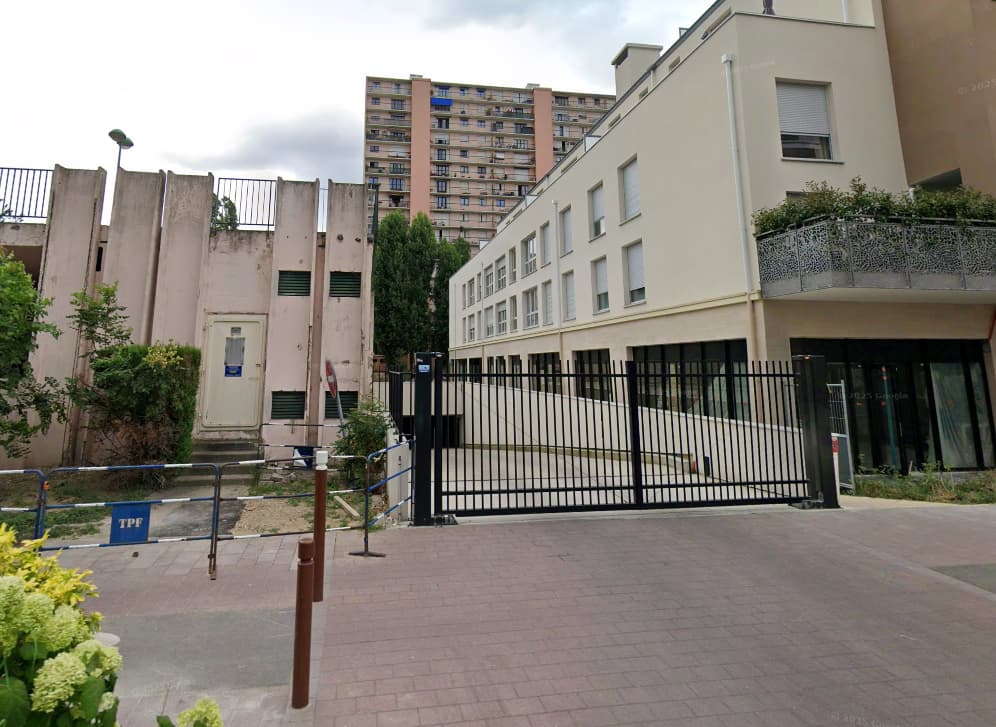 Location underground à 296 Avenue du 8 Mai 1945, Neuilly-sur-Marne