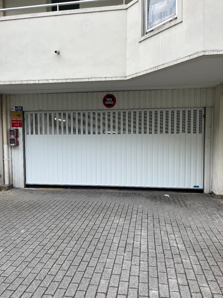 Entrée intérieure du underground à 12 Boulevard du General de Gaulle, Montrouge