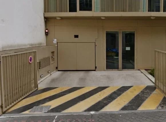 Location private box à 8 Rue de Milan, Paris