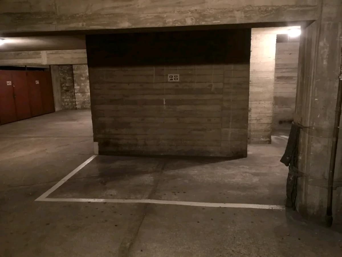 Location underground à 69 Rue de Montreuil, Paris