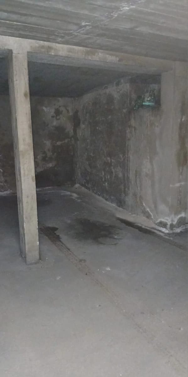 Entrée intérieure du underground à 29 Rue Charles Fourier, Paris