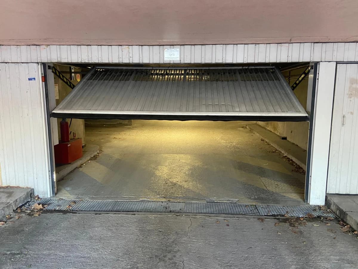 Entrée intérieure du underground à 7 Avenue Léon Blum, Épinay-sur-Seine