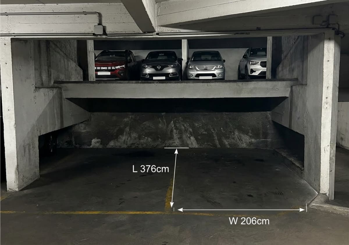 Location underground à 12 Rue Marie-Éléonore de Bellefond, Paris