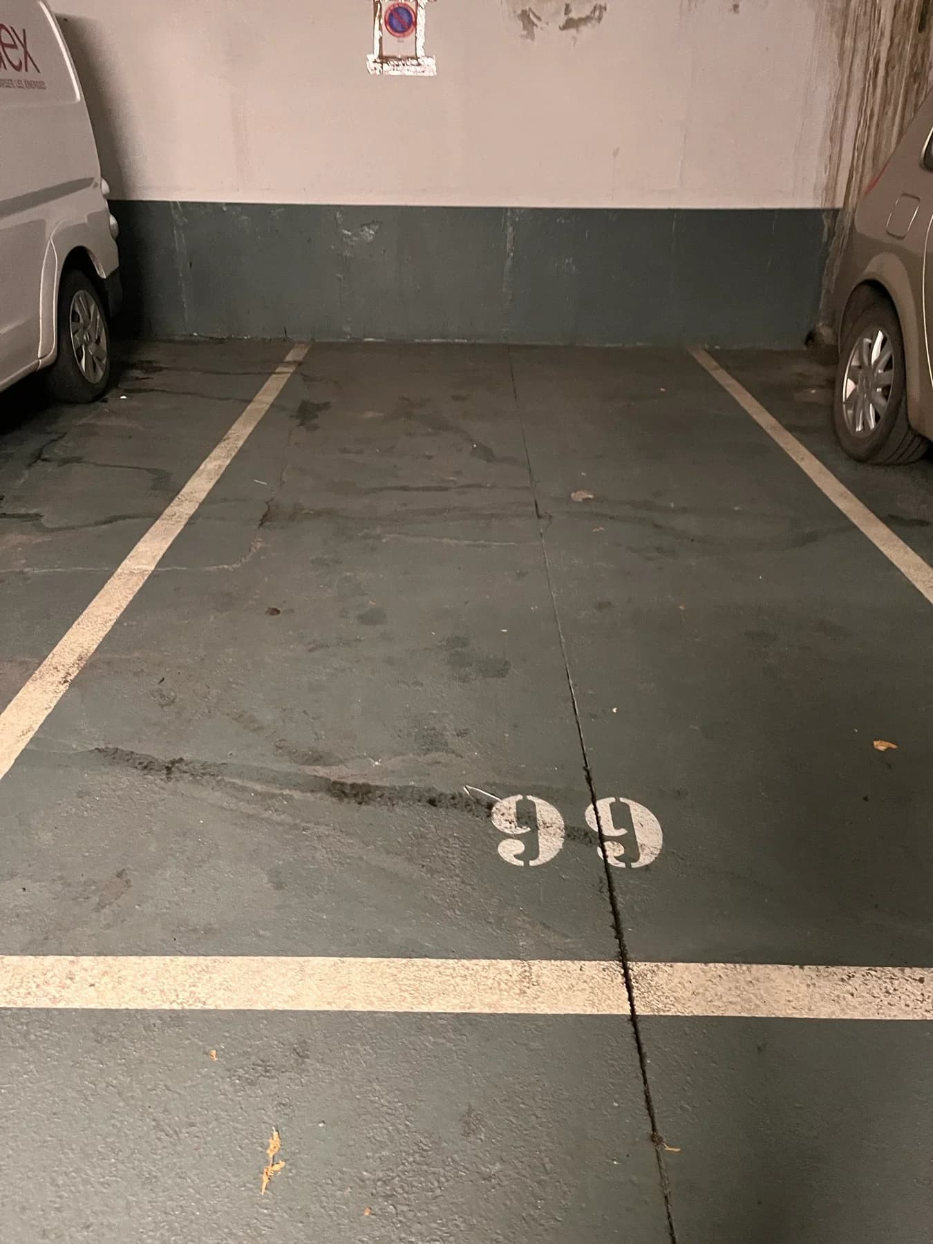 emplacement situé au -2 du parking . Interdiction... - Location parking pour voiture à Meudon