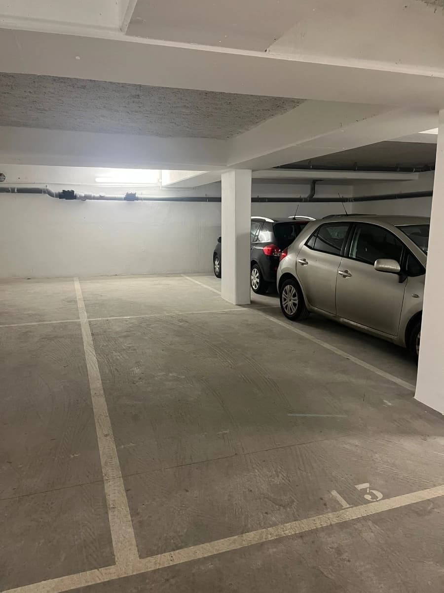 Emplacement underground à 11 Rue des Chantiers, Saint-Ouen-sur-Seine