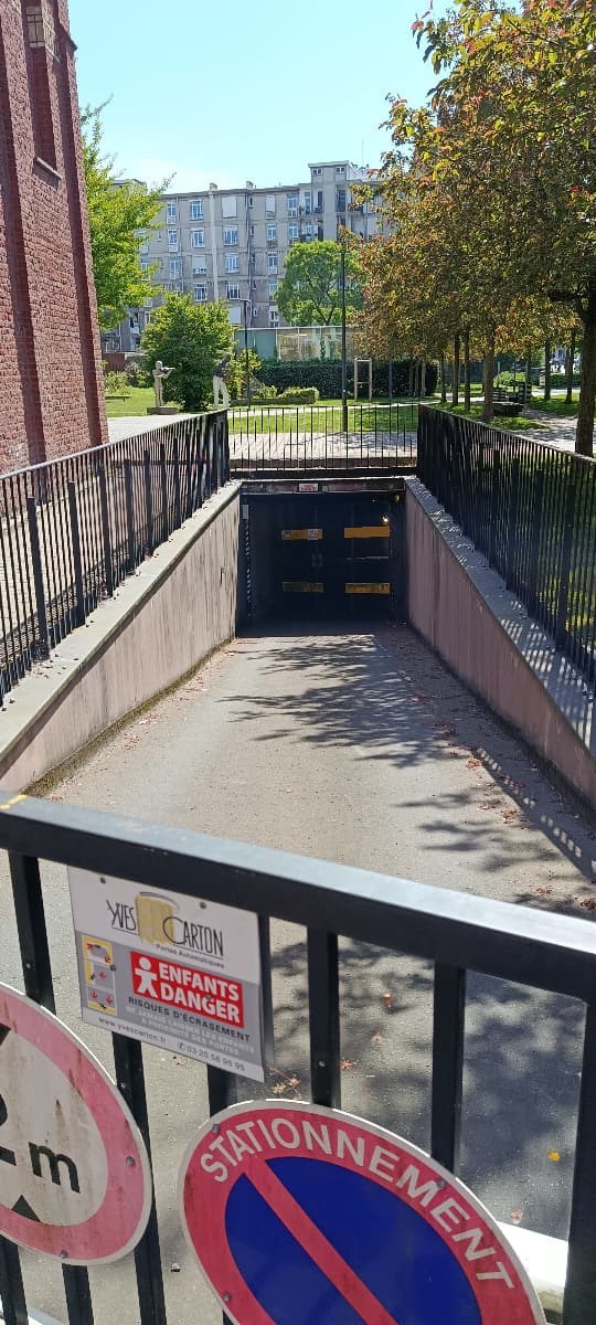 Entrée intérieure du underground à Rue d'Havré, Tourcoing