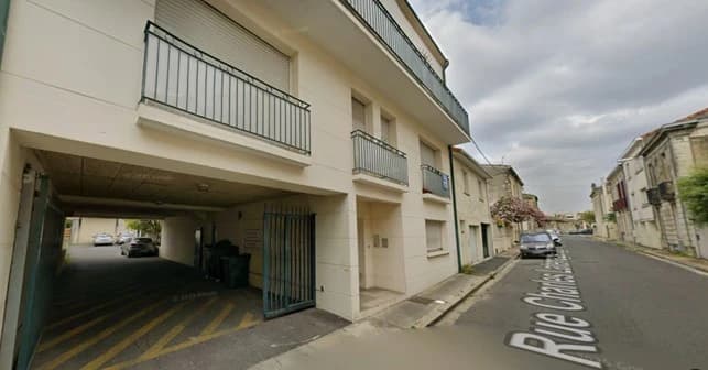 Vue du outdoor à 21 Rue Charles Laterrade, Talence