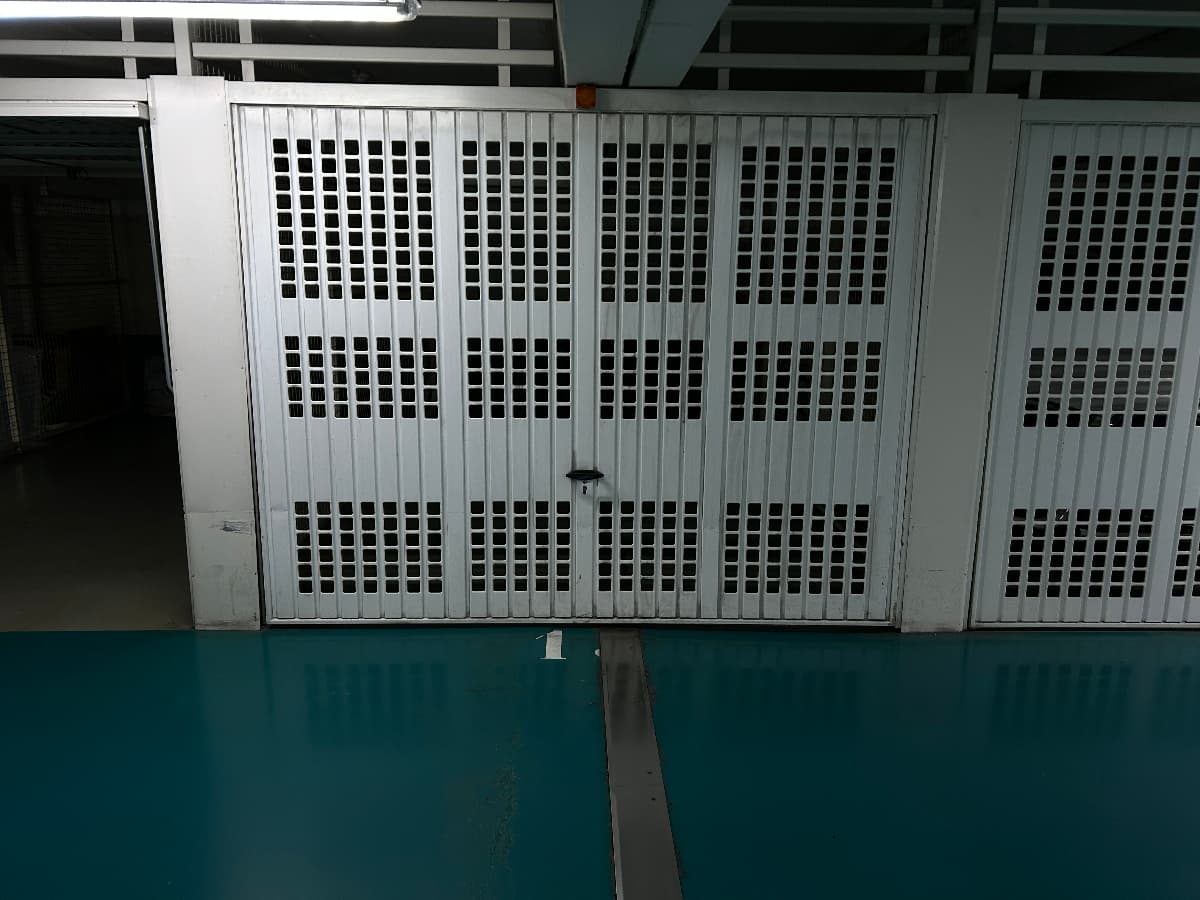 Entrée extérieure du private box à 14 Rue Lobineau, Paris