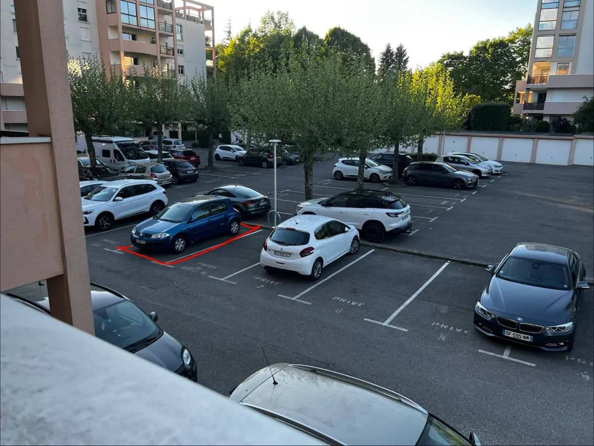 Détail du outdoor à 1 Parc des Raisses, Annecy
