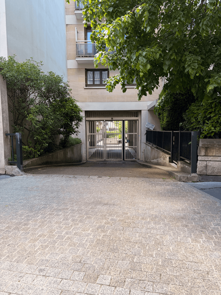Emplacement underground à 12 Rue de la Paix, Vincennes