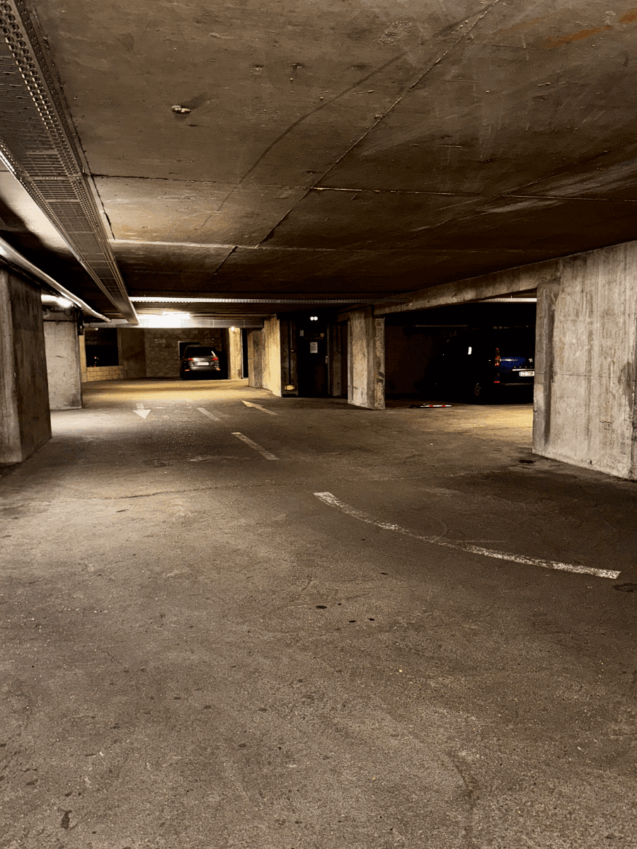 Emplacement underground à 11 Rue Antoine Bourdelle, Paris