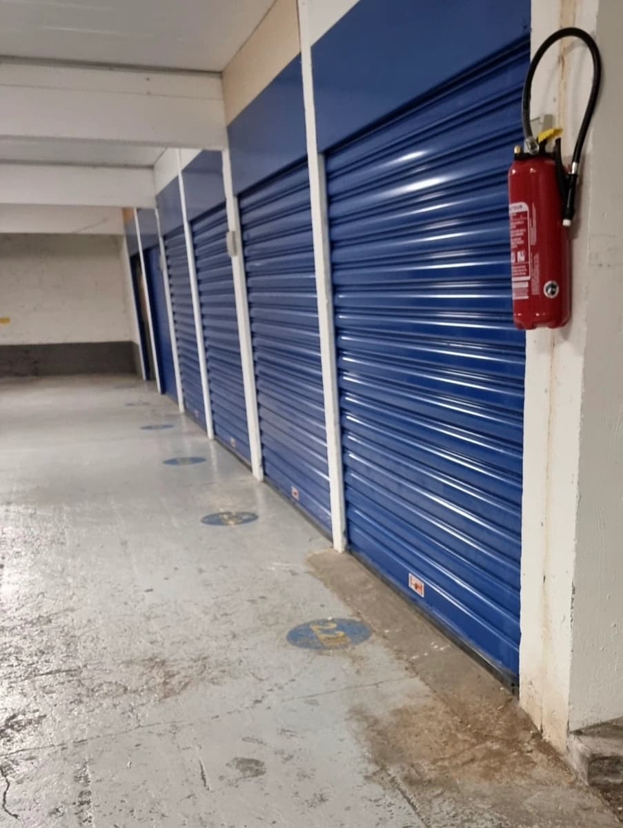 Entrée intérieure du private box à 95 Rue du Château, Boulogne-Billancourt