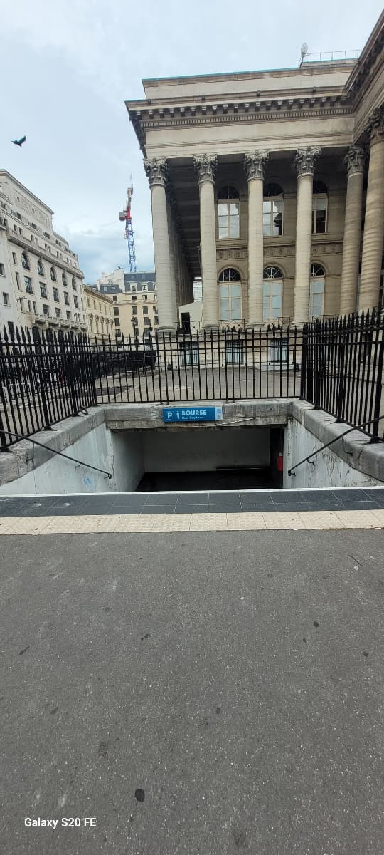 Vue du underground à Place de la Bourse, Paris