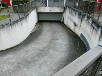 Entrée extérieure du underground à 2 Avenue des Mourlingues, Balma