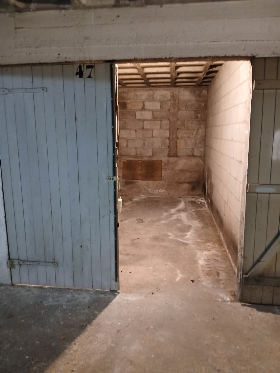 Entrée intérieure du private box à 44 Boulevard de la Libération, Vincennes