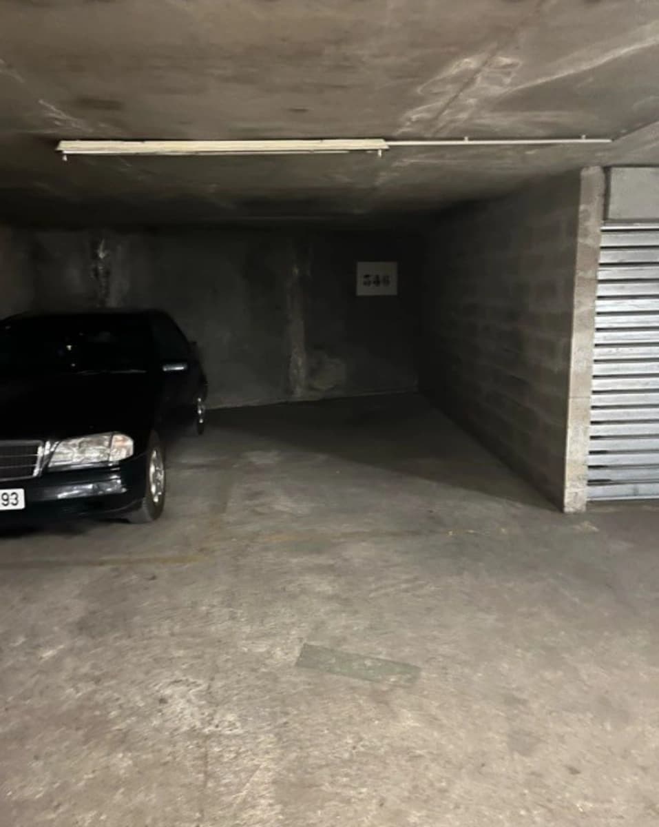 Entrée intérieure du underground à 37 Quai de l’Ourcq, Pantin