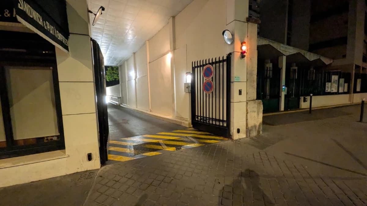 Vue du underground à 62 Rue de Picpus, Paris