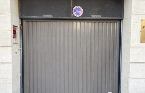 Entrée extérieure du underground à 120 Avenue du Général Leclerc, Paris