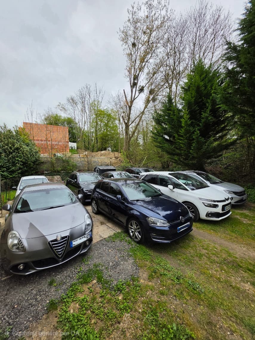 Bonjour,
Places de parking et box à proximité de l... - Location parking pour voiture et moto à Vémars
