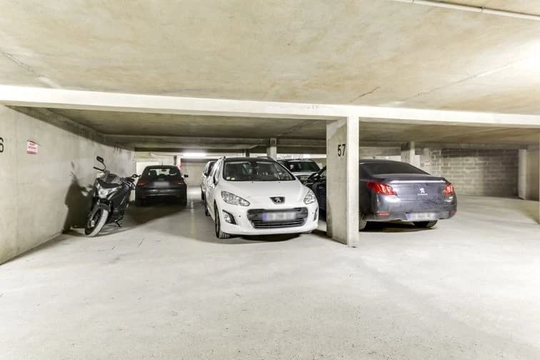 Location underground à 1 Rue Charles et René Auffray, Clichy