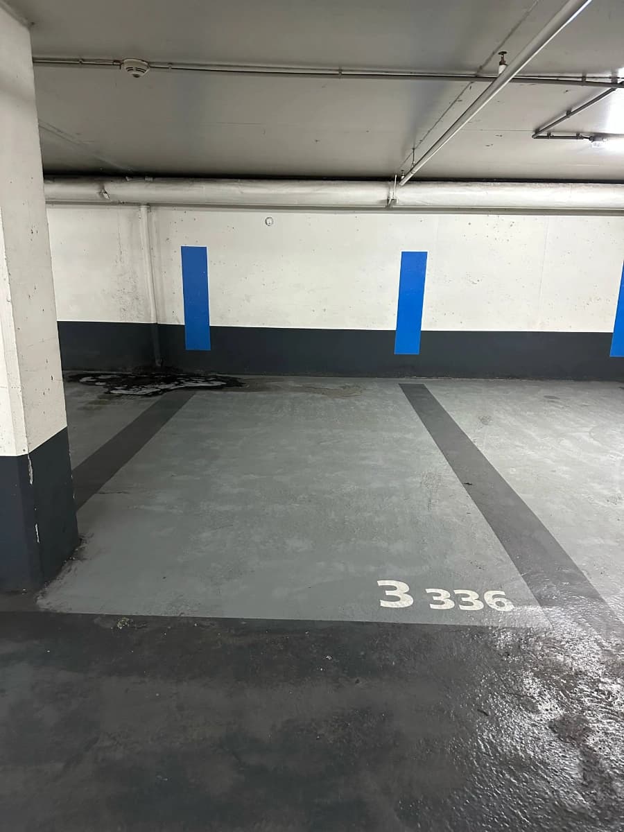 Loue place de stationnement privative (niveau -1)... - Location parking pour voiture et moto à Nancy
