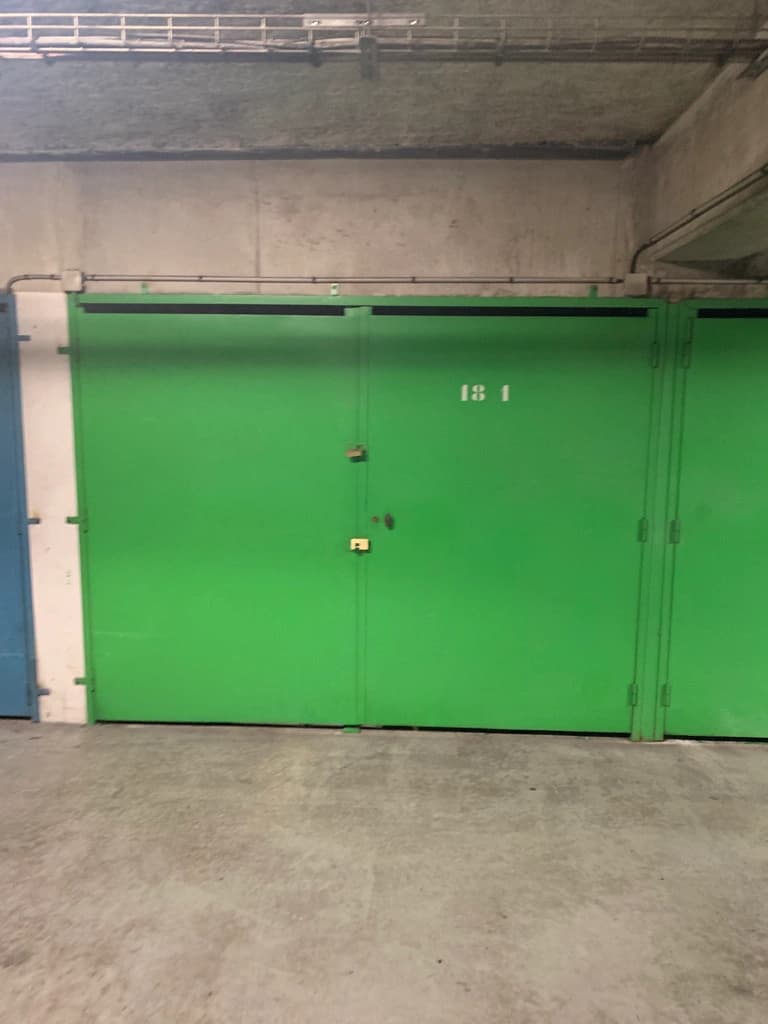 Je propose un box double situé en sous-sol d'une r... - Location parking pour voiture à Paris 12e