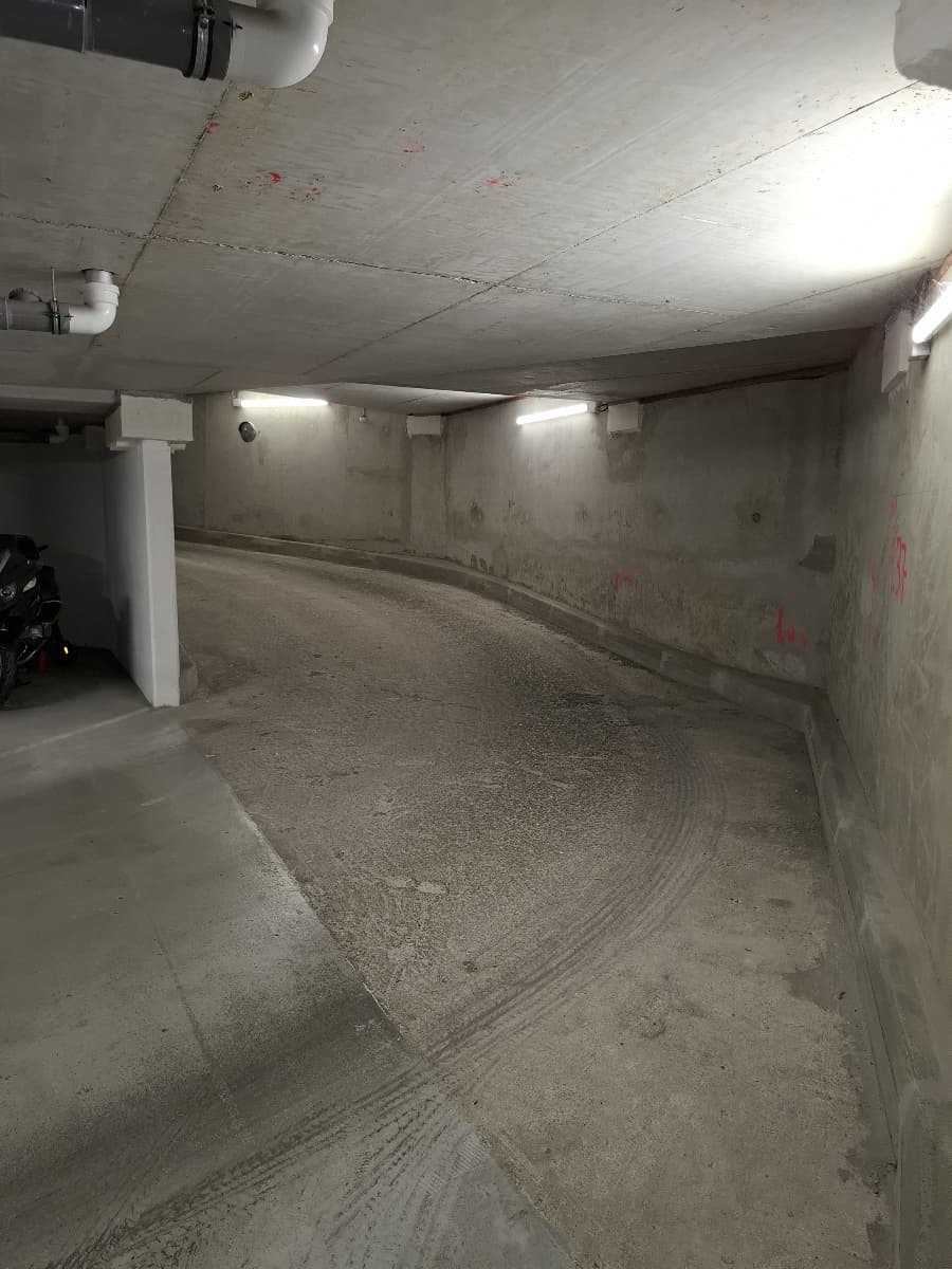 Entrée intérieure du underground à Rue du Clos Montholon, Clamart