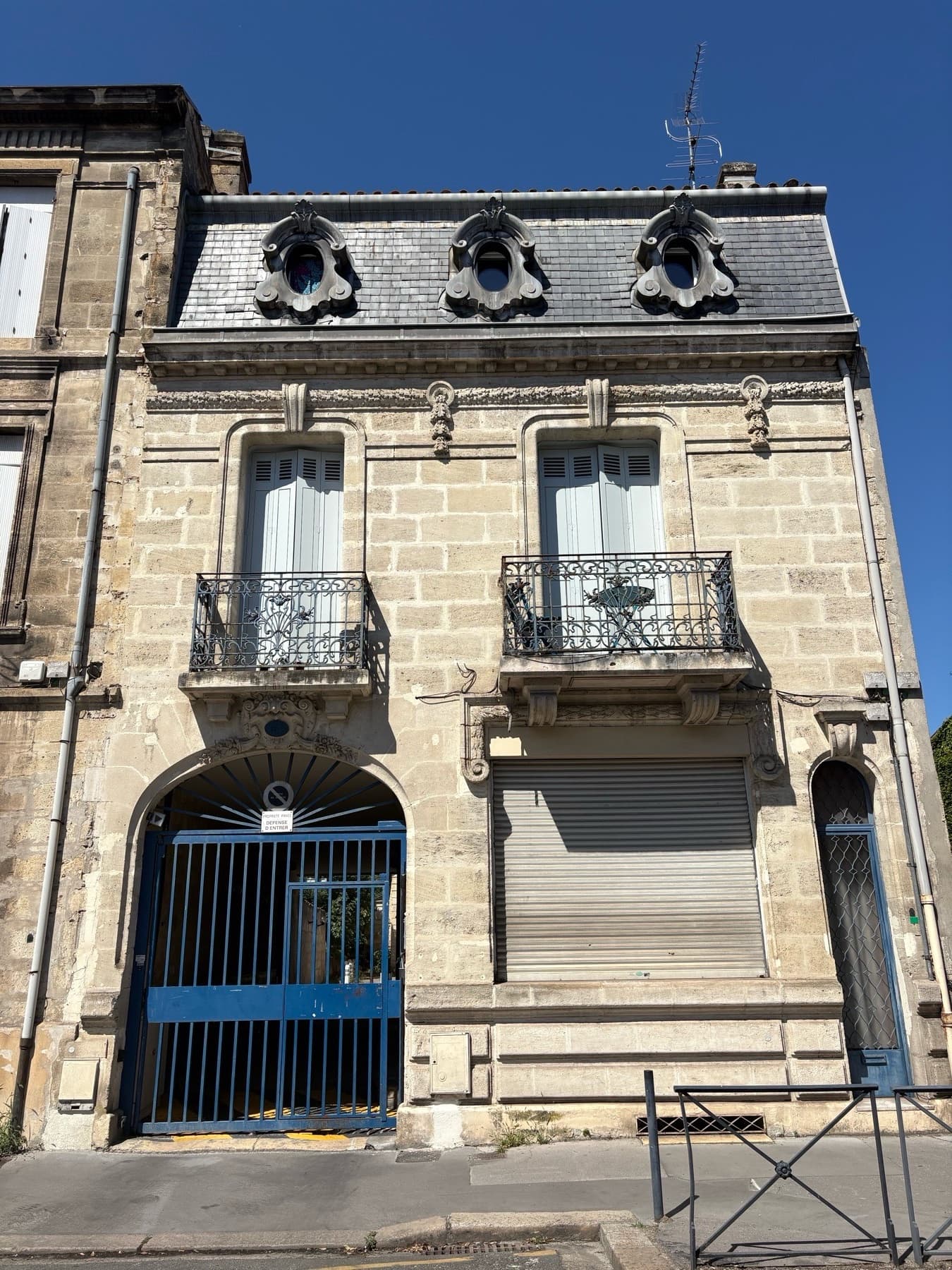Location private box à 57 Cours de la Somme, Bordeaux