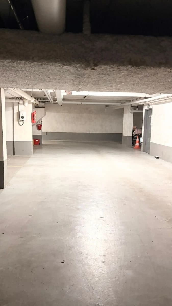 Entrée intérieure du underground à 154 Boulevard Vincent Auriol, Paris