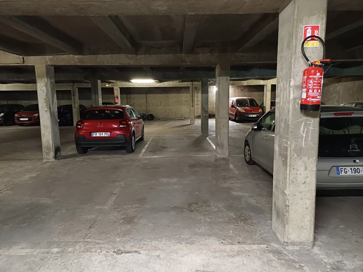 Location underground à 159 Rue de Charonne, Paris