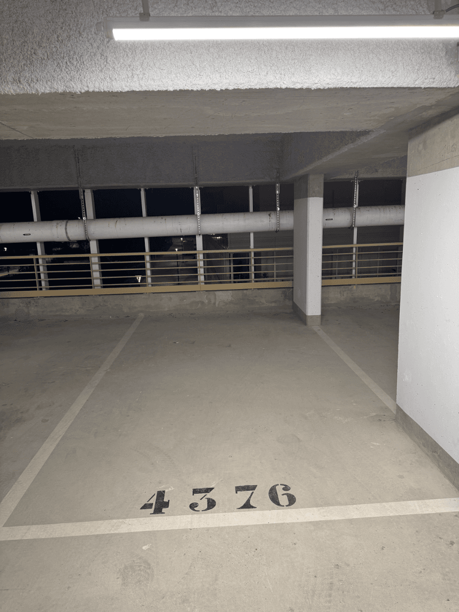 Entrée intérieure du multi storey à 8 Rue de l'Abreuvoir, Reims
