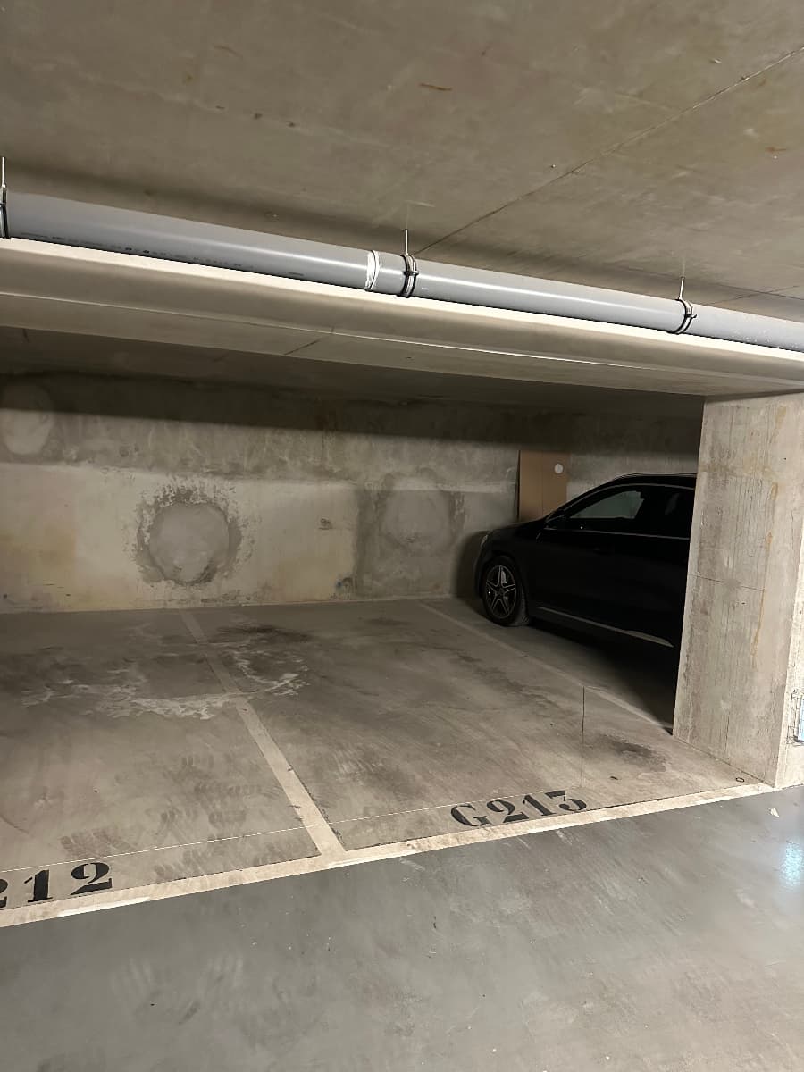 Entrée extérieure du underground à 2 Rue Camille Claudel, Meudon