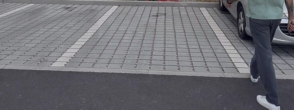 Location outdoor à 16 Rue Jules Bruneau, Reims