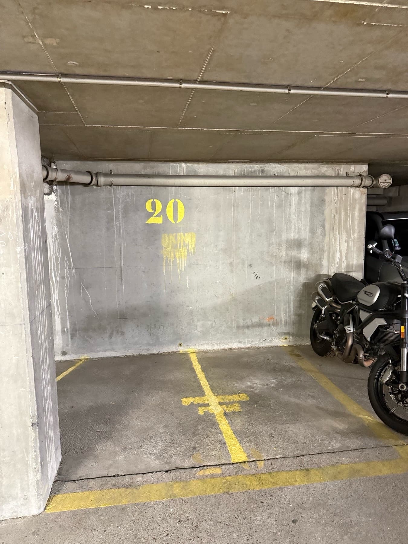 Vue du underground à 24 Rue Lecourbe, Paris
