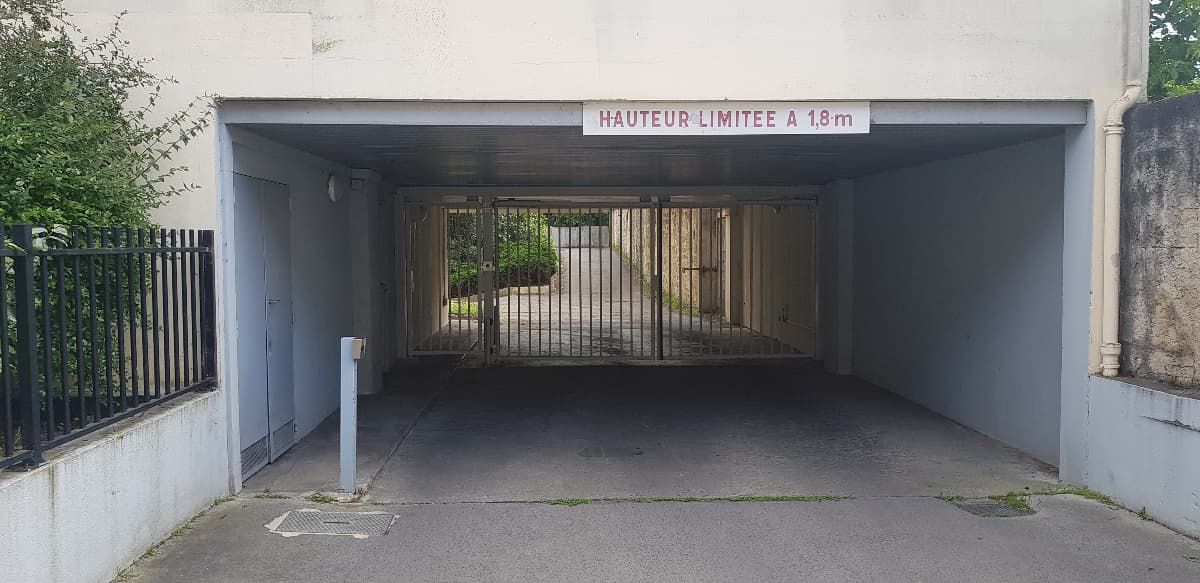 Location outdoor à 42 Rue de Laseppe, Bordeaux