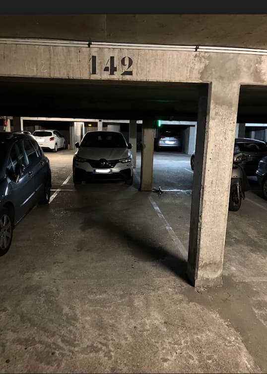 Entrée intérieure du underground à 34 Boulevard de la Libération, Vincennes