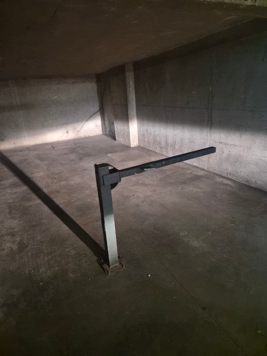Entrée intérieure du underground à 119 Rue Manin, Paris