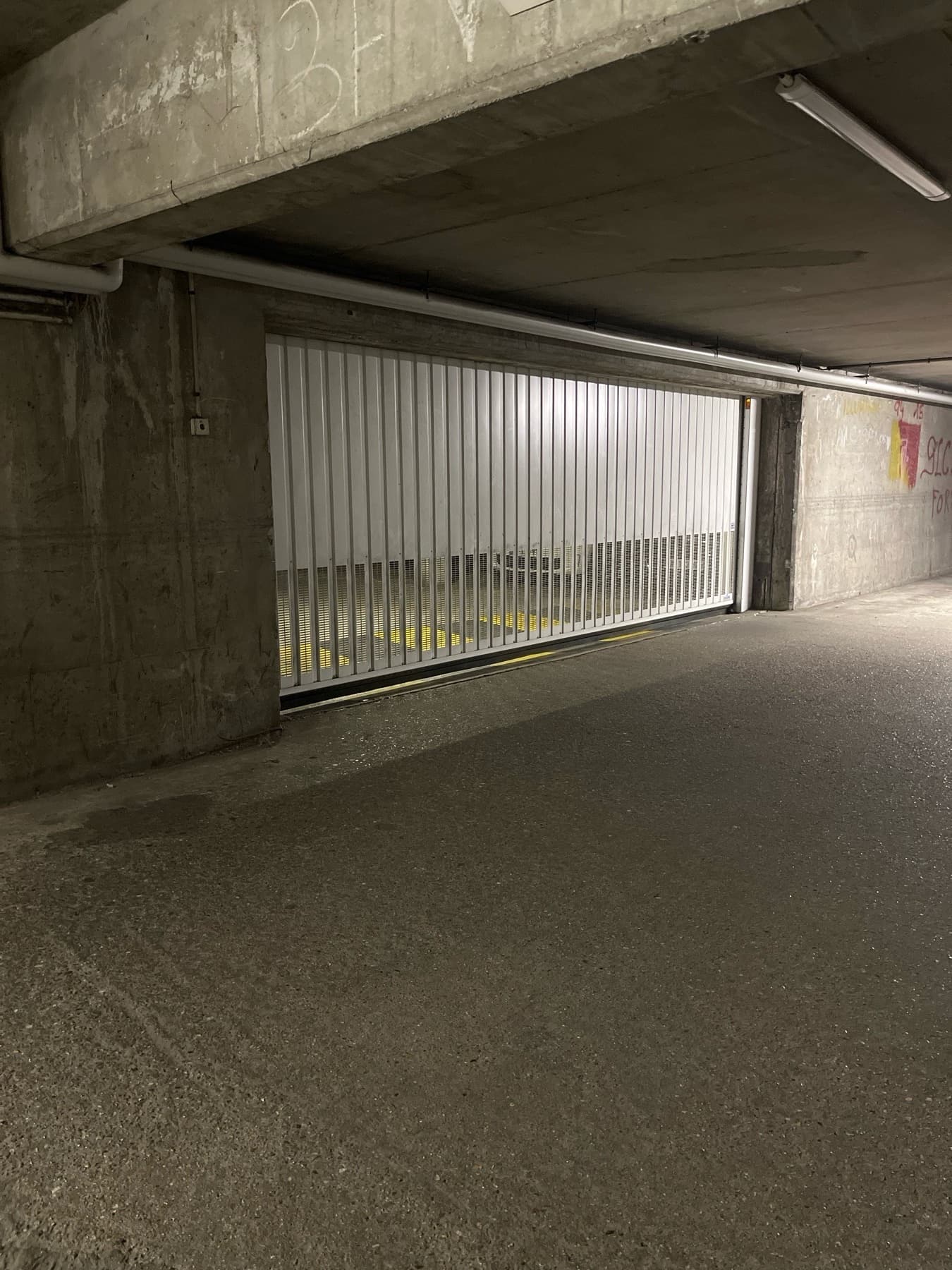 Entrée intérieure du underground à 7 Avenue du Général de Gaulle, Charenton-le-Pont