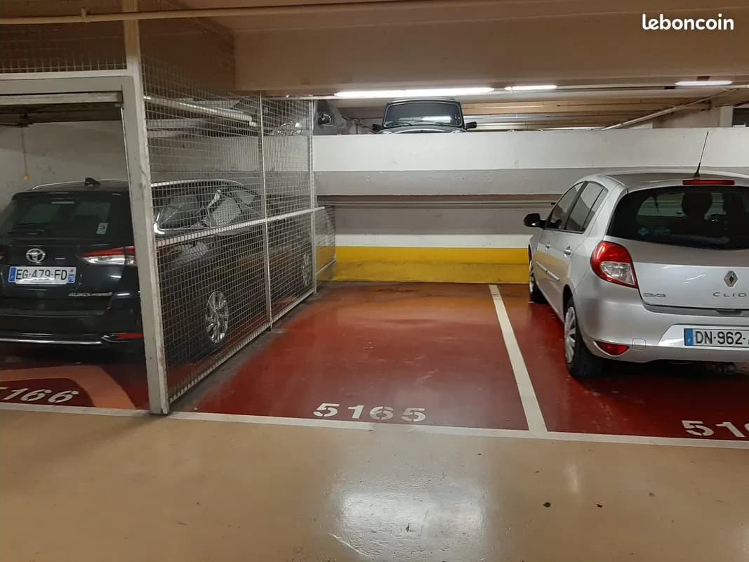 Location underground à 30 Avenue d'Italie, Paris