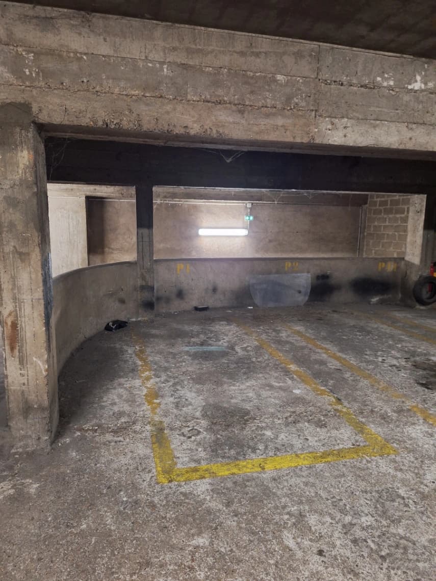 Vue du underground à 64 Rue du Poteau, Paris