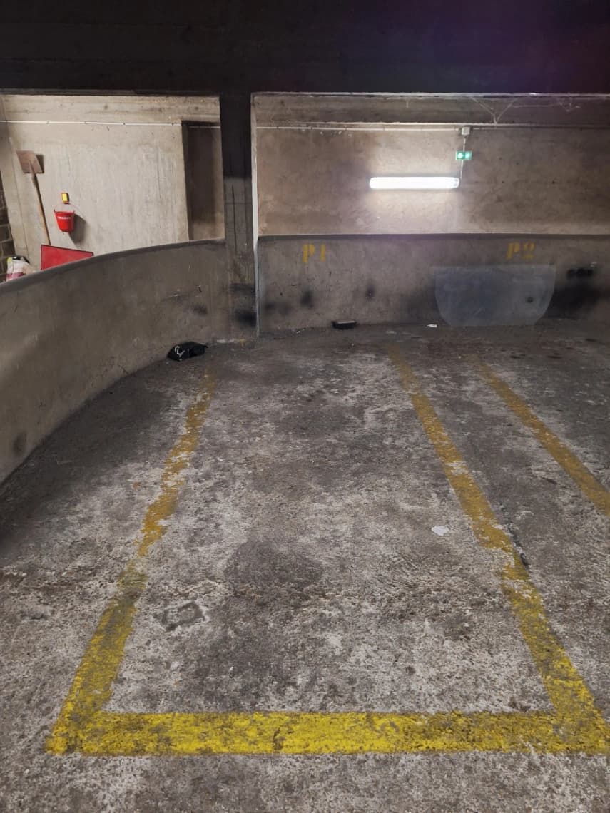 Location underground à 64 Rue du Poteau, Paris
