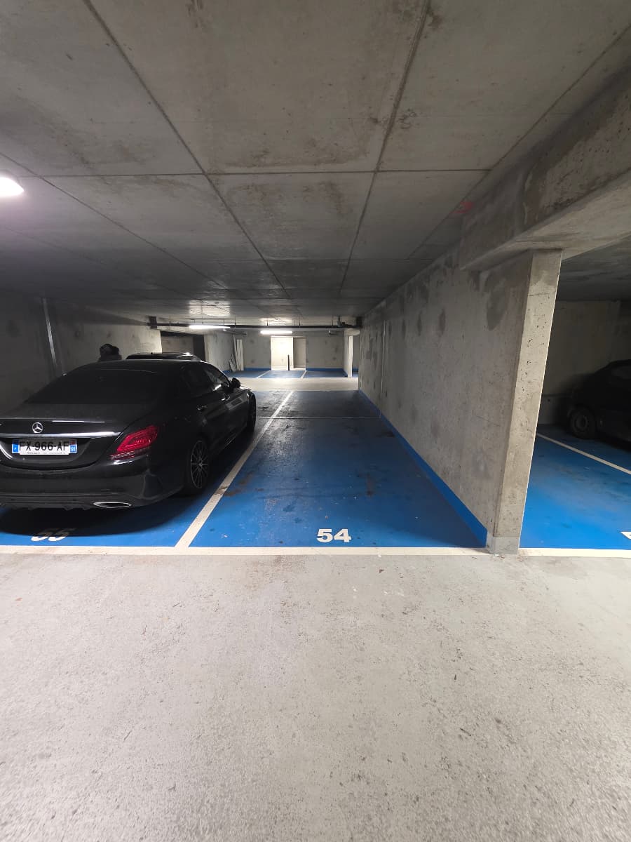 Entrée extérieure du underground à 132 Avenue du Maréchal Foch, Créteil