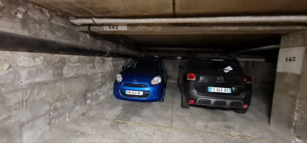 Location underground à 69 Rue Lecourbe, Paris