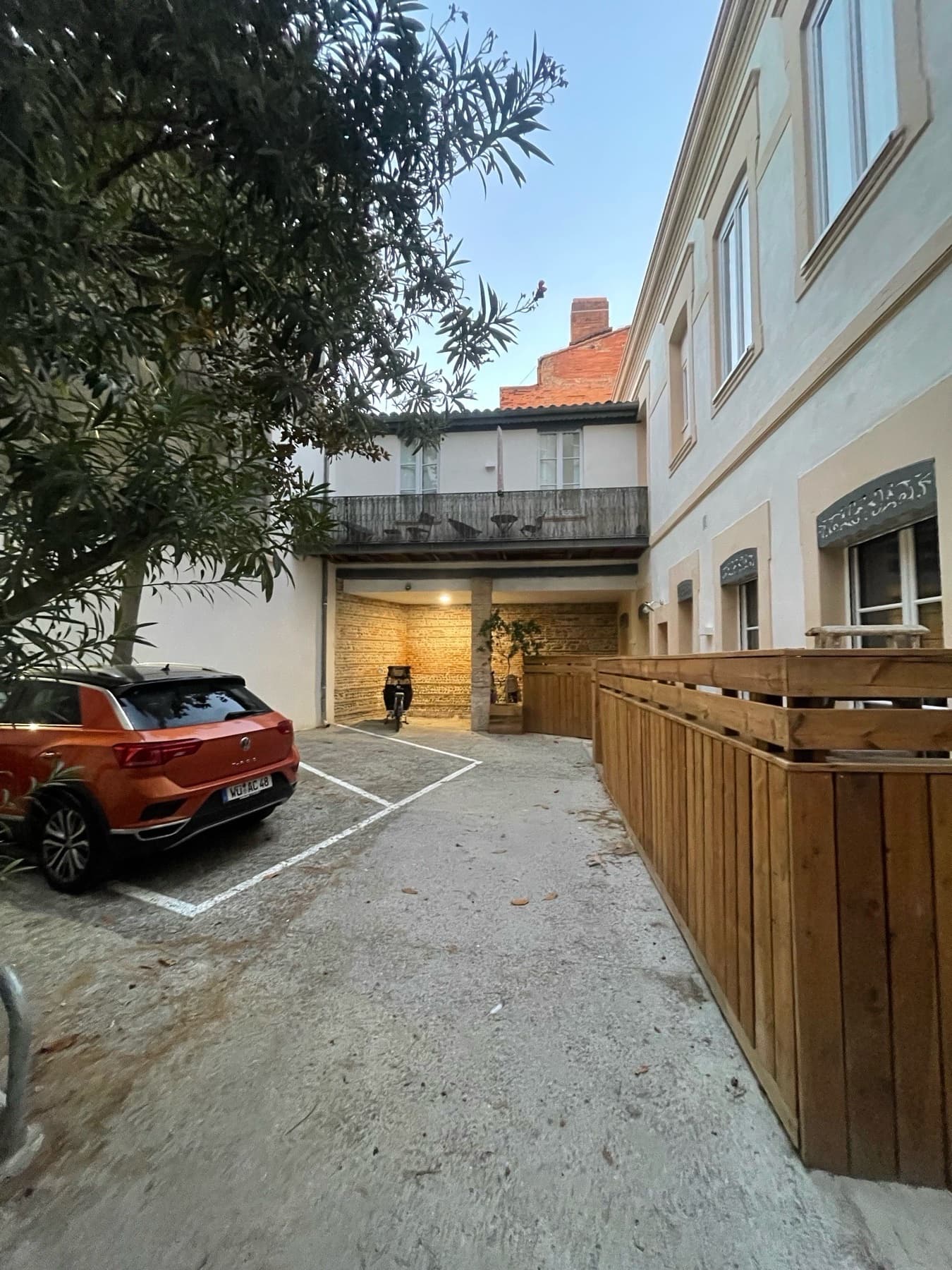 Location outdoor à 21 Rue de l'Orient, Toulouse