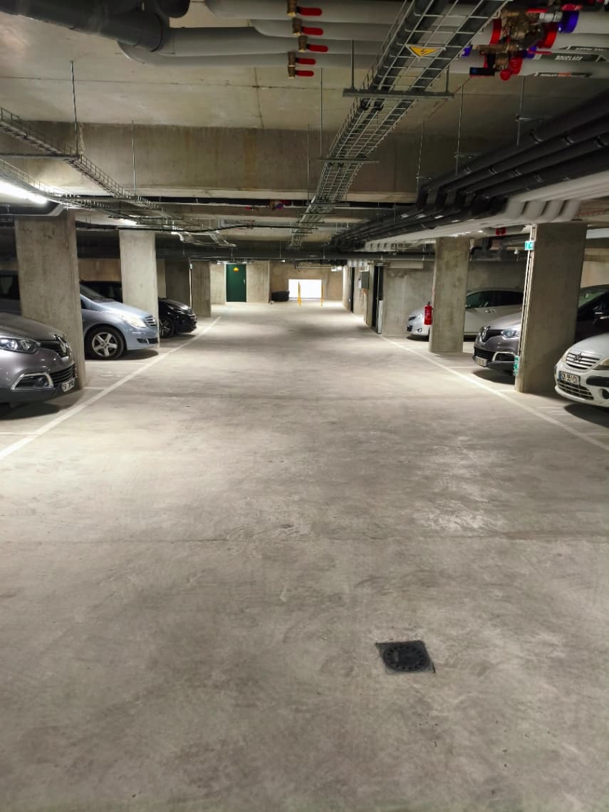 Entrée intérieure du underground à Rue Henri Matisse, Aulnay-sous-Bois